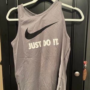 Nike sleeveless top